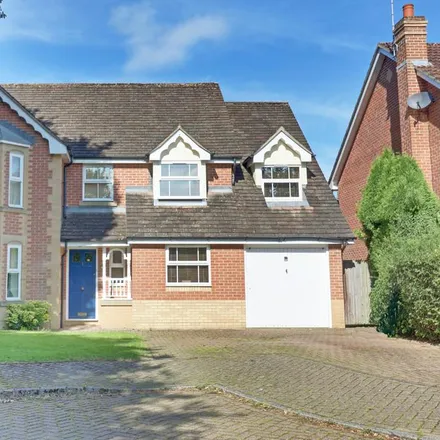 Rent this 4 bed house on Wren Close in Horsham, RH12 5HD