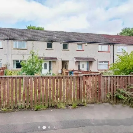 Rent this 3 bed townhouse on Strowan Road in Grangemouth, FK3 9HF