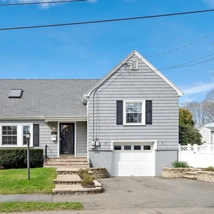 Buy this 4 bed house on 18 Puritan Road in North Beverly, Beverly