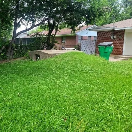Image 3 - 1708 Harris Street, Cook, Gainesville, TX 76240, USA - House for rent