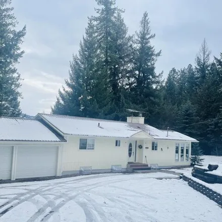 Buy this 4 bed house on 2125 Center Avenue in Saint Maries, ID 83861