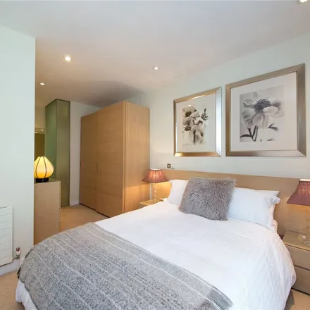 Rent this 1 bed apartment on 2 Dunworth Mews in London, W11 1LE