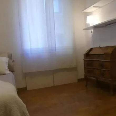 Rent this 2 bed apartment on Poste Italiane in Via Coloniola, 22100 Como CO