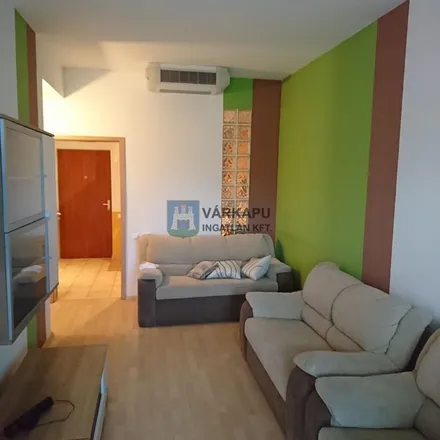 Image 5 - Hiemer-ház, Székesfehérvár, Jókai utca, 8000, Hungary - Apartment for rent