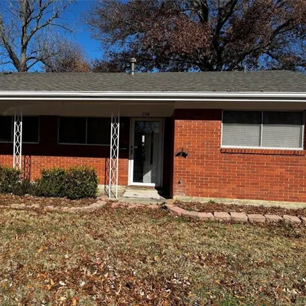 Buy this 2 bed house on 2516 East Monta Place in Muskogee, OK 74403