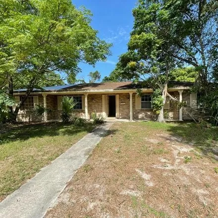 Buy this 3 bed house on 2902 Sheringham Road in Orange County, FL 32808
