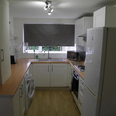 Image 1 - Cromer Road, Nottingham, NG3 3LF, United Kingdom - House for rent