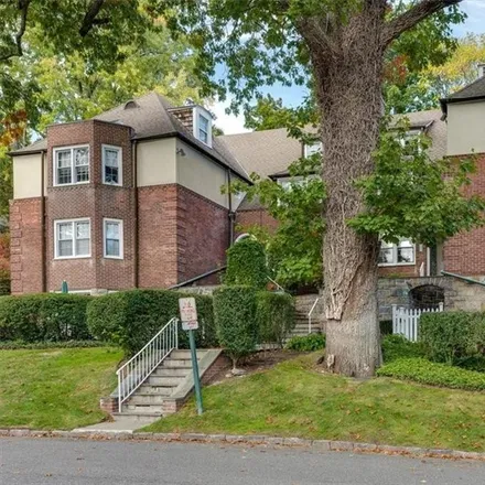 Buy this 1 bed condo on 555 Central Park Avenue in Village of Scarsdale, NY 10583