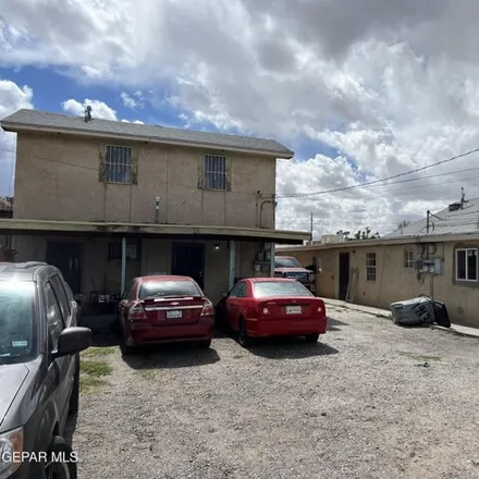 Buy this studio house on Douglass Elementary School in Olive Avenue, El Paso