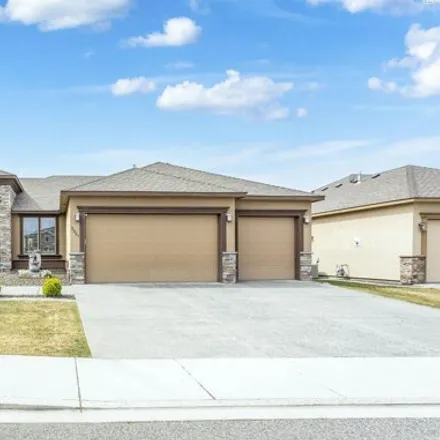Buy this 4 bed house on 2361 Coppercreek Street in Richland, WA 99354