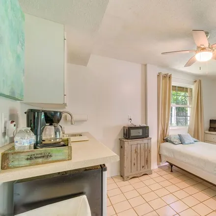Image 3 - Inglis, FL - Apartment for rent