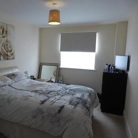 Image 4 - Aylesbury, Coxhill Way, HP21 8FQ, United Kingdom - Apartment for sale