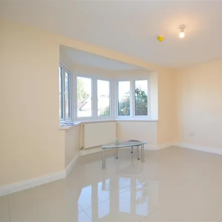 Image 6 - Basildon Avenue, London, IG5 0QE, United Kingdom - Room for rent