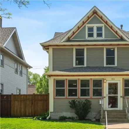 Buy this 4 bed house on 904 Dayton Avenue in Saint Paul, MN 55104