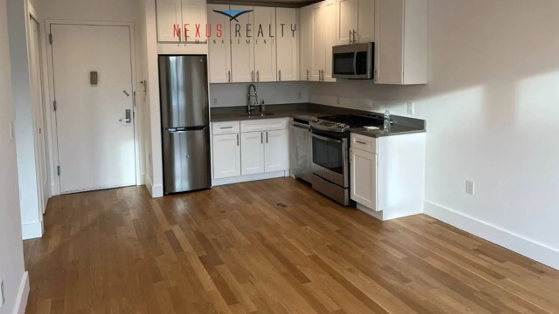 45-11 Broadway, New York, NY 11103, USA | 1 bed house for rent