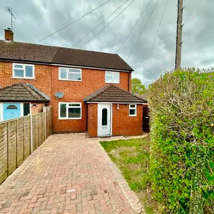 Buy this 3 bed house on Church Fields in Lindford, GU35 8PE