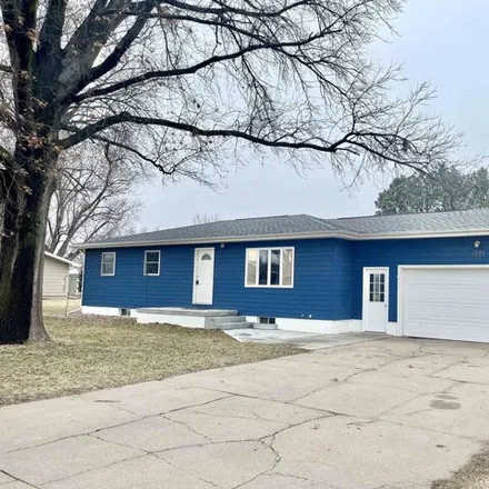 Buy this 3 bed house on 4084 Kay Avenue in Grand Island, NE 68803
