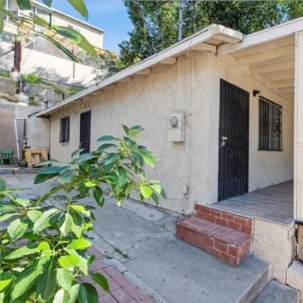 Image 9 - 884 North Record Avenue, East Los Angeles, CA 90063, USA - House for sale