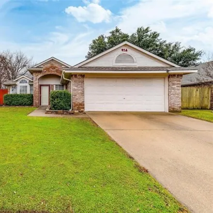 Rent this 3 bed house on 930 Gordon Oaks Drive in Plano, TX 75023