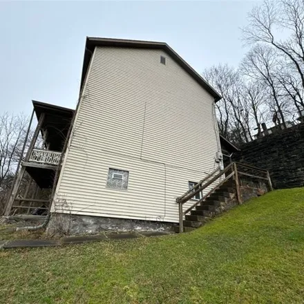 Image 3 - 419 Chestnut Street, Jeannette, PA 15644, USA - House for sale