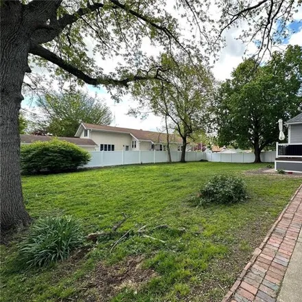 Image 7 - 614 East Hauser Street, Litchfield, IL 62056, USA - House for sale