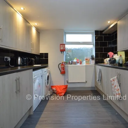 Image 5 - Brudenell Street, Leeds, LS6 1EX, United Kingdom - Townhouse for rent