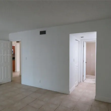 Rent this 3 bed apartment on Turtle Run in Weston, FL 33326