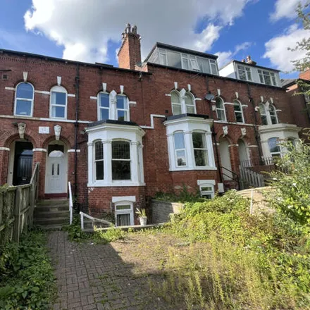 Rent this 8 bed townhouse on Bainbrigge Road in Leeds, LS6 3AD