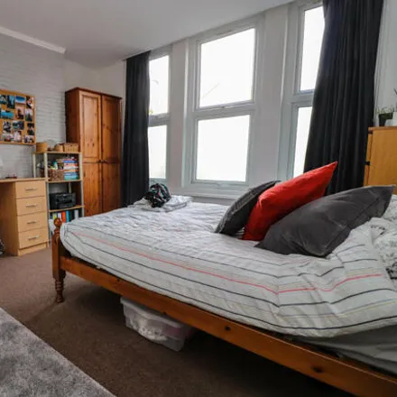 Rent this 6 bed duplex on 65 Tennyson Road in Portswood Park, Southampton