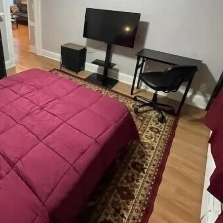 Rent this 2 bed apartment on Orange