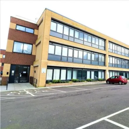 Image 7 - Pinnacle House, Home Park Mill Link Road, Abbots Langley, WD4 8FW, United Kingdom - Apartment for sale