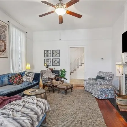 Image 5 - 818 Valmont Street, New Orleans, LA 70115, USA - House for sale