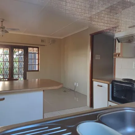 Image 5 - Chelsea Road, Woodside, Pinetown, 3629, South Africa - Apartment for rent