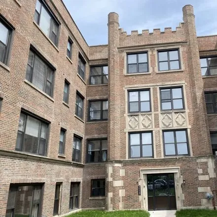 Rent this 2 bed apartment on 7109 South Bennett Avenue in Chicago, IL 60649