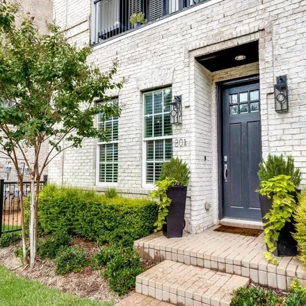 Image 2 - The Covenant School, 7300 Valley View Lane, Dallas, TX 75240, USA - Townhouse for sale