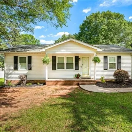 Buy this 3 bed house on 109 Woodfern Cir in Belton, South Carolina