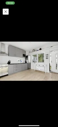 Rent this 3 bed house on Södervägen in 123 53 Huddinge kommun, Sweden