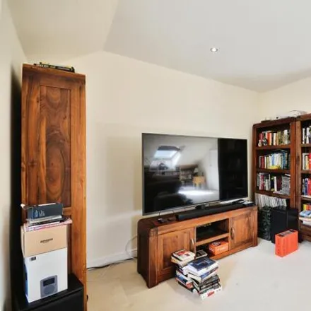 Image 5 - Brookfield House, Wilmslow Road, Cheadle, SK8 1HW, United Kingdom - Apartment for sale