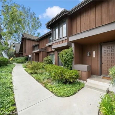 Image 3 - 2111 Stonewood Court, Los Angeles, CA 90732, USA - House for sale
