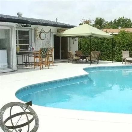 Image 3 - 2001 Coral Shores Drive, Fort Lauderdale, FL 33306, USA - House for sale