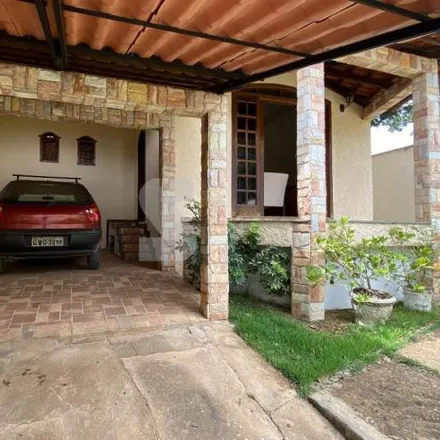 Buy this 3 bed house on Rua Onze in Vargem das Flores, Contagem - MG