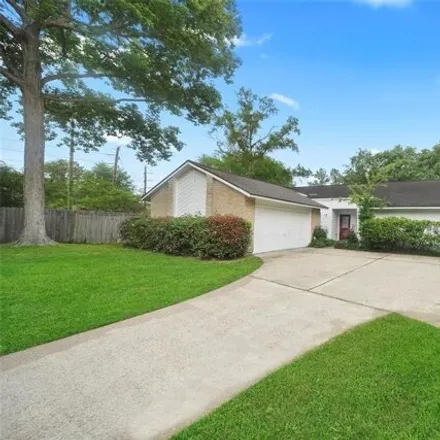 Image 2 - 3298 Golden Leaf Drive, Houston, TX 77339, USA - House for sale