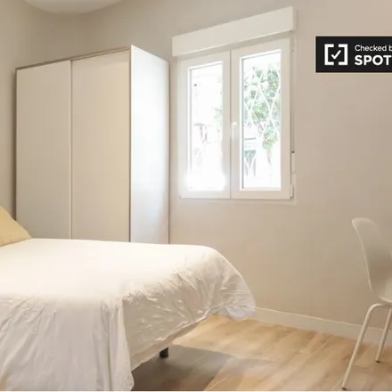 Rent this 5 bed room on Madrid in Calle de Álvaro de Bazán, 29