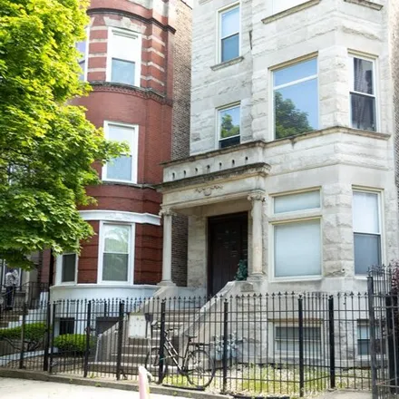 Rent this 3 bed condo on 4839 South Vincennes Avenue in Chicago, IL 60653