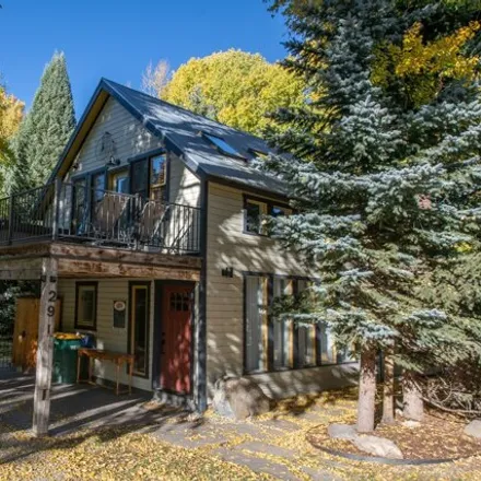 Image 4 - 83 White Rock Avenue, Crested Butte, CO 81224, USA - House for sale