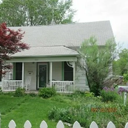 Buy this 4 bed house on 354 South 5th Street in Fairfield, IA 52556