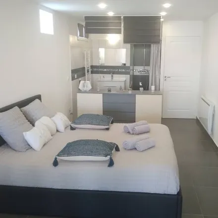 Rent this 1 bed apartment on 13119 Saint-Savournin