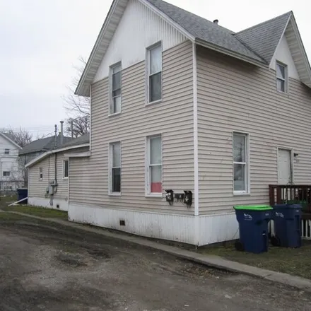 Buy this 4 bed house on 234 North Jefferson Street in Bay City, MI 48708