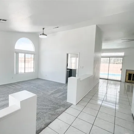 Image 3 - 5100 Spring Blossom Court, Spring Valley, NV 89118, USA - House for rent