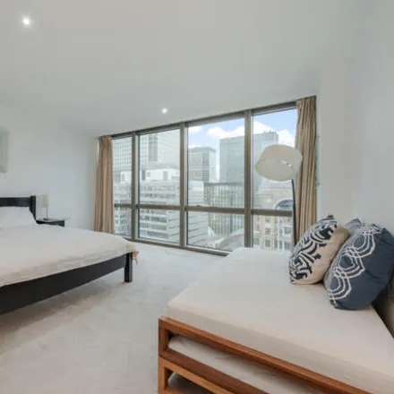 Image 4 - Marriott Executive Apartments, 22 Hertsmere Road, Canary Wharf, London, E14 4ED, United Kingdom - Apartment for sale